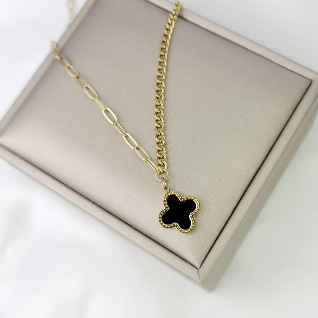 kalung wanita model clover hitam simple rantai variasi anti karat