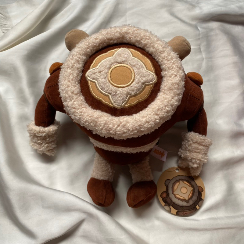 genshin impact official merchandise — mr. cyclops plushie / ruin guard plushie
