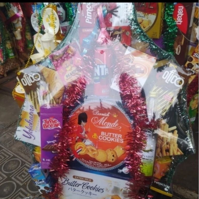 

Parcel / Parsel Snack Lebaran Hampers Idul Fitri