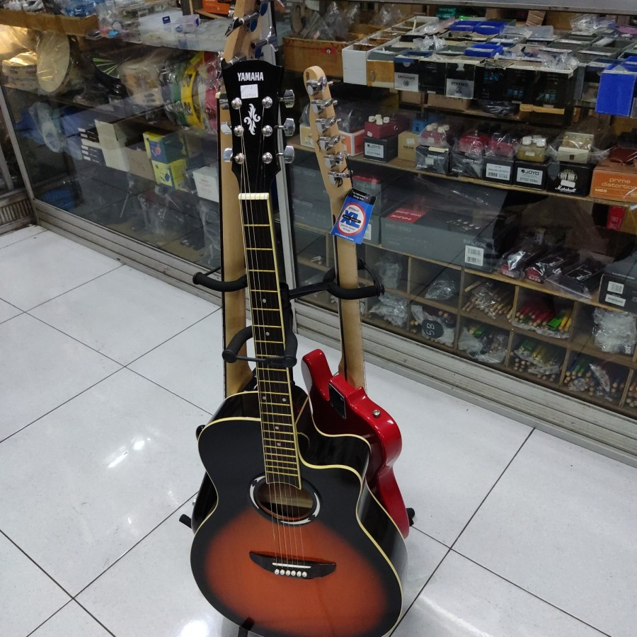 Stand Gitar Triple Paladin - SG 16