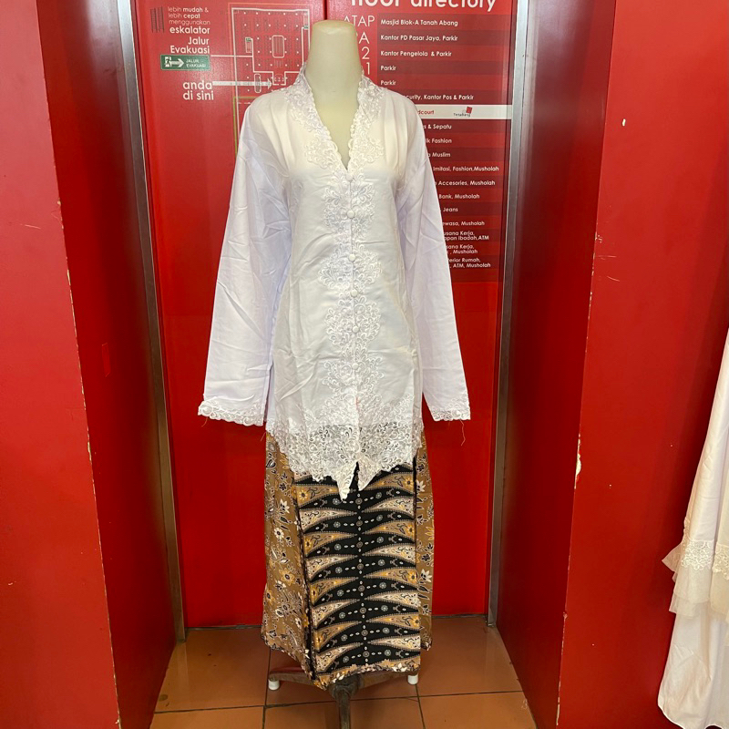 Kebaya Putih jumbo LD 130cm dan 140cm