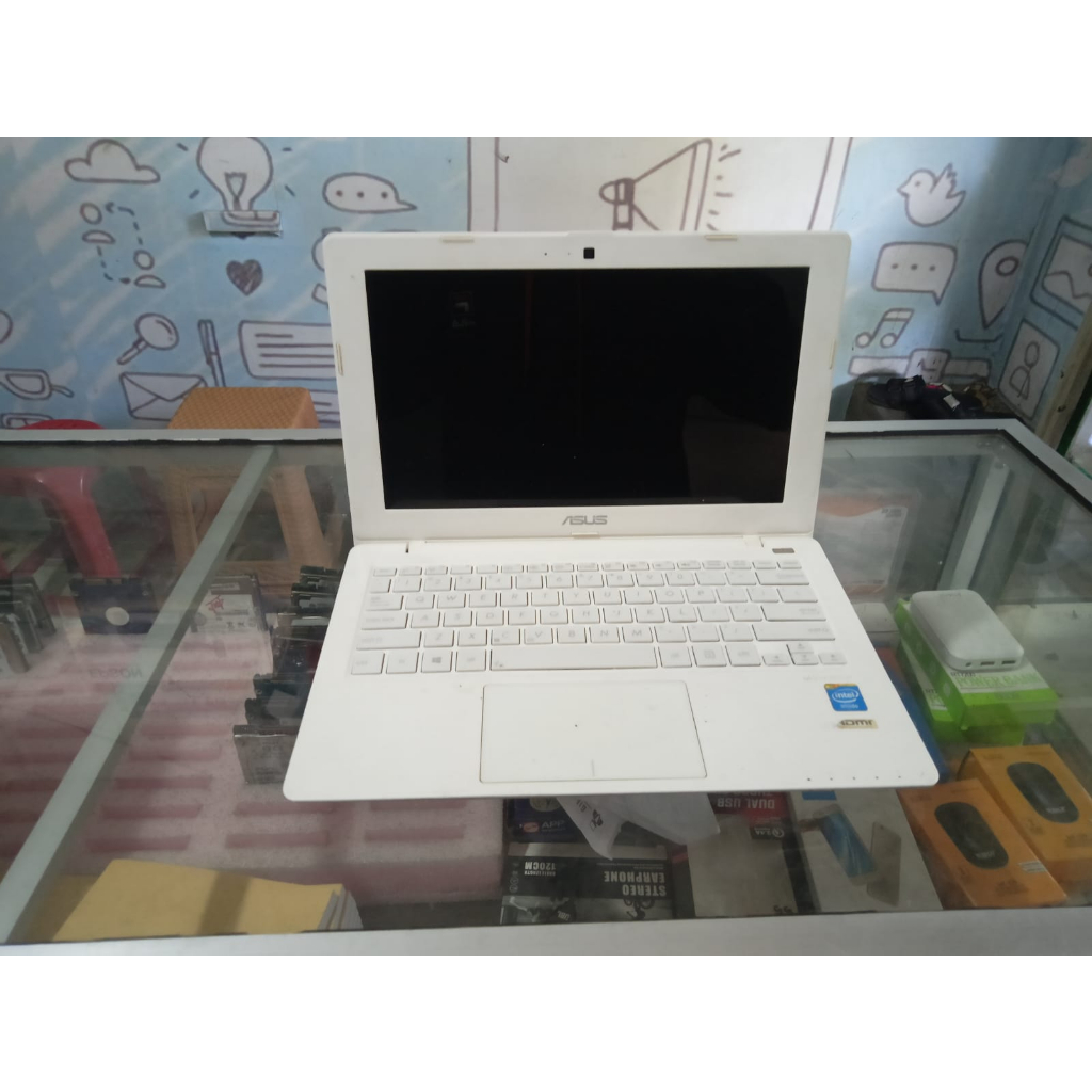 laptop netbook second asus 12 inch slim ram 2gb harddisk 320gb normal