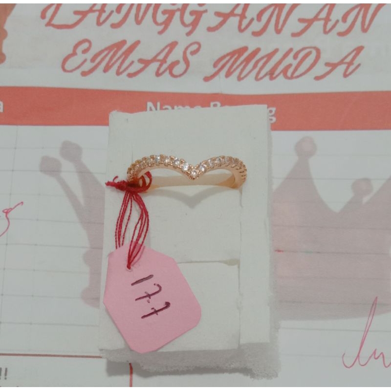 cincin Vuji emas mudah kadar 17,7 ada surat bukti pembelian-( cincin V ada surat)