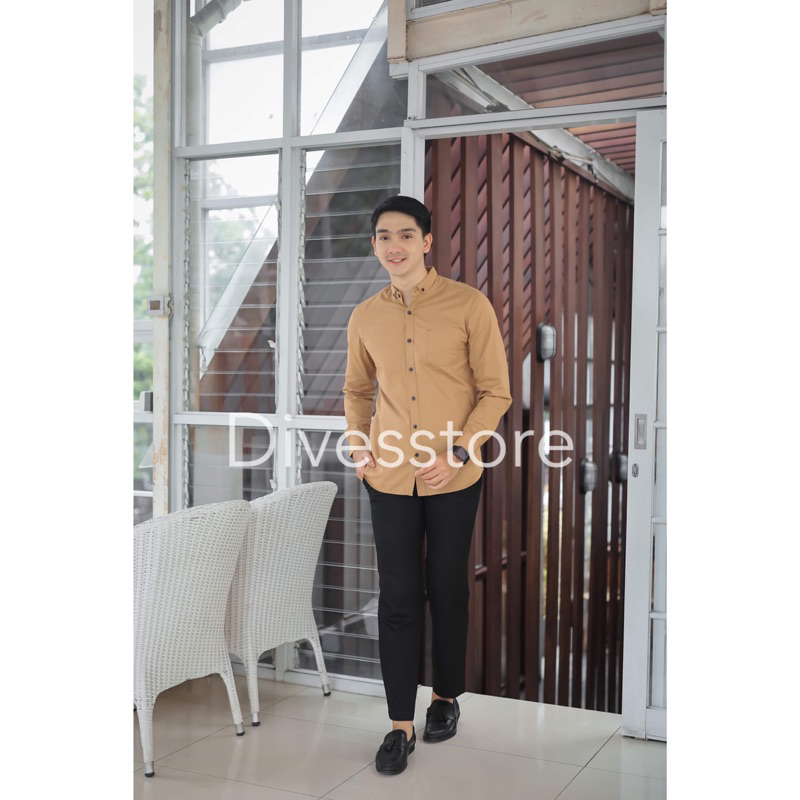 Kemeja pria cowok polos slimfit kasual basic HeM lengan panjang coklat