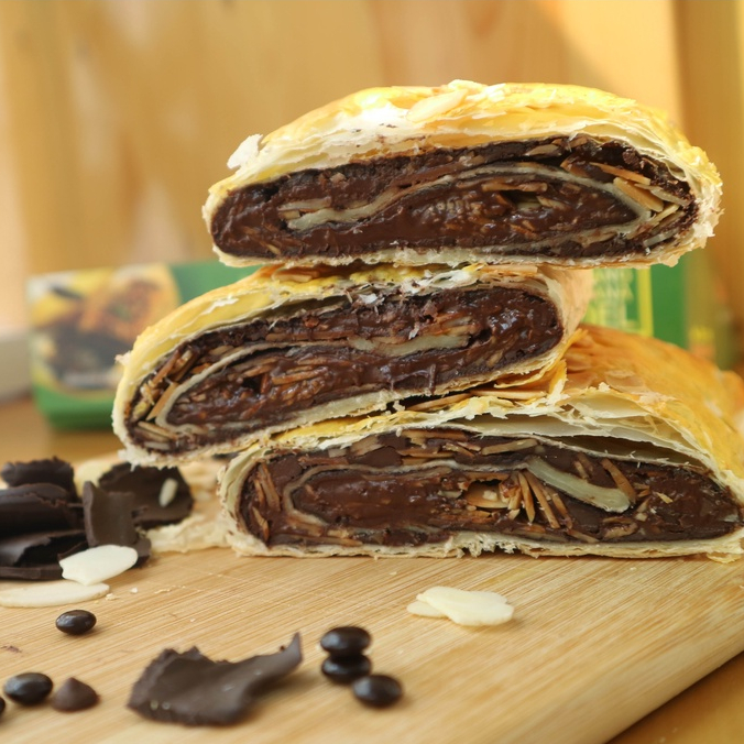 

Choco Almond Strudel | Oleh-Oleh Khas Malang | Oleh-Oleh Jawa Timur