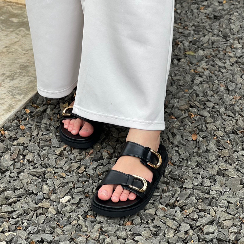 CK GABINE SANDAL