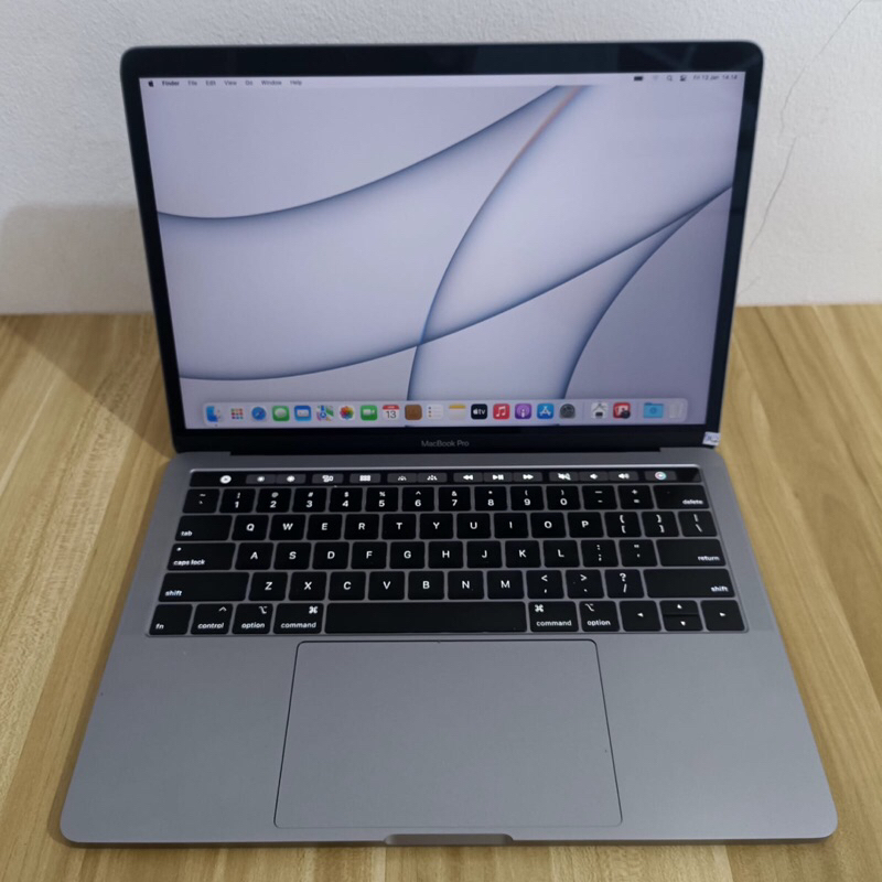 macbook 13inch pro touchbar 2018 8 || 16 || 256 || 512 intel core i5 i7