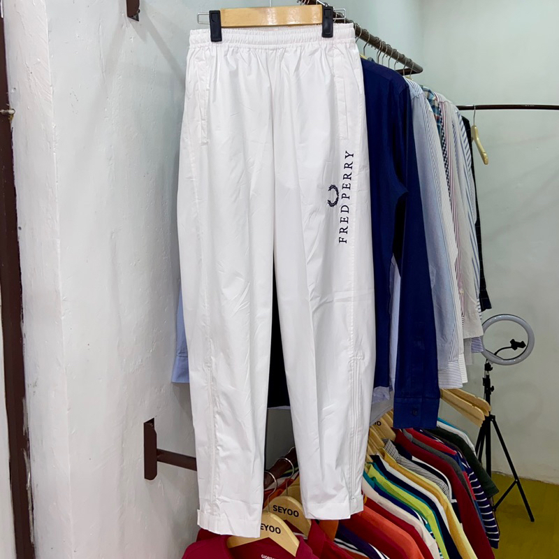 CELANA TRANKPANTS FRED PERRY SECOND LIKE NEW