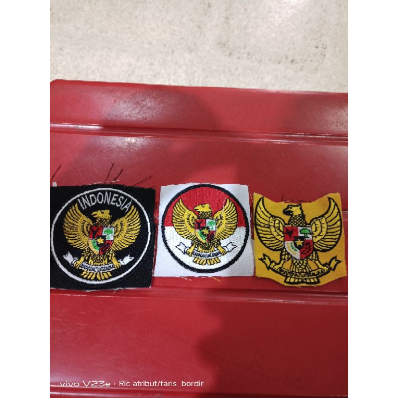 BET LOGO BORDIR LAMBANG GARUDA MERAH PUTIH bed garuda bordir logo garuda kuning