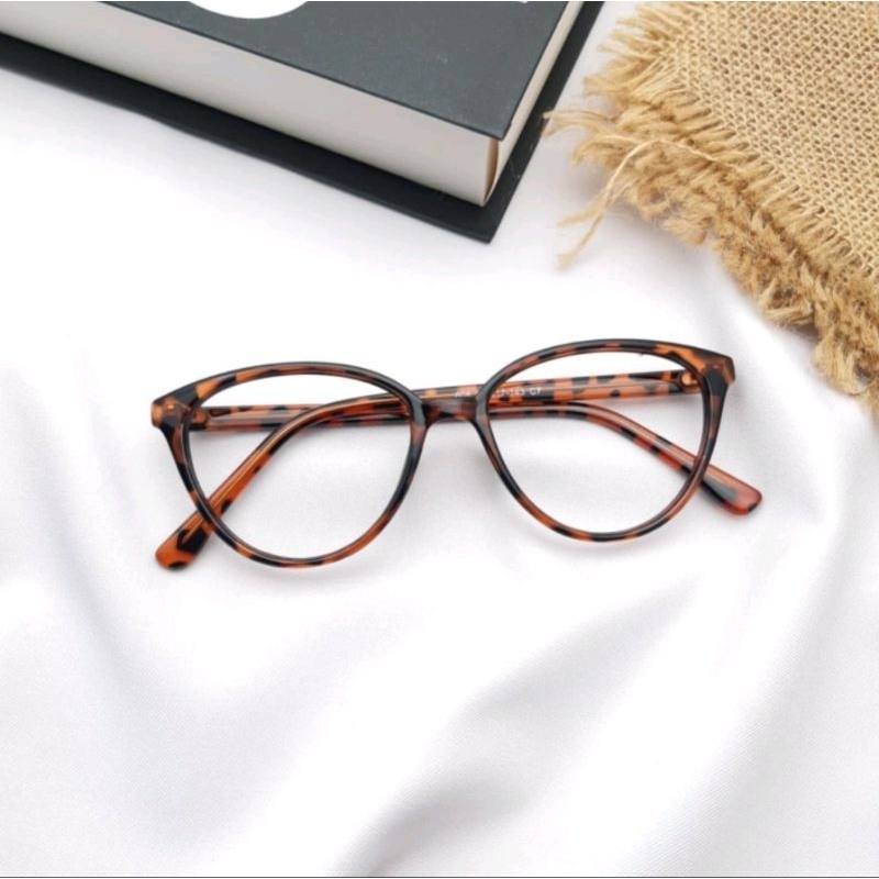 kacamata cat Eye bisa request minus clynder normal lensa photocromic  atau blueray