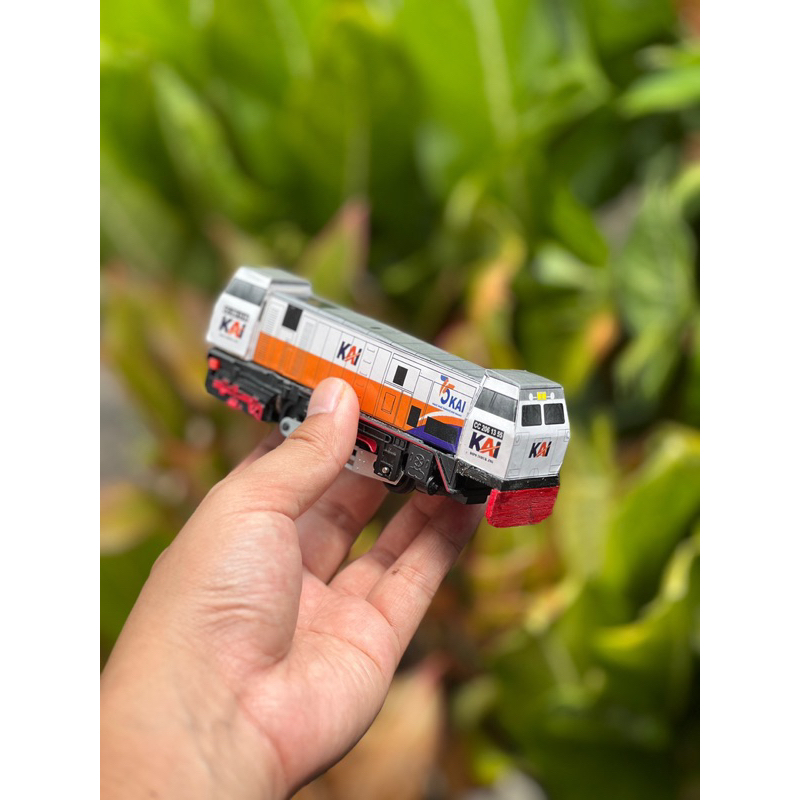 Mainan Kereta Api Lokomotif CC206 Kecil | Miniatur Kereta Api Indonesia - Hunting Mainan