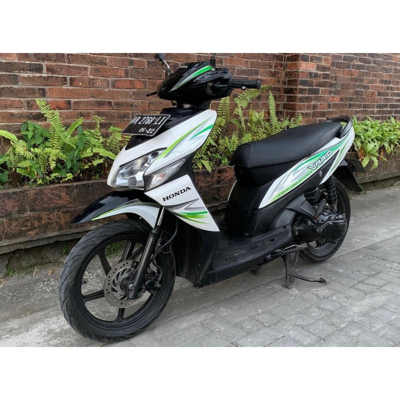 STIKER STRIPING MOTOR VARIO 100 CARBU 2011 2012 PUTIH HIJAU