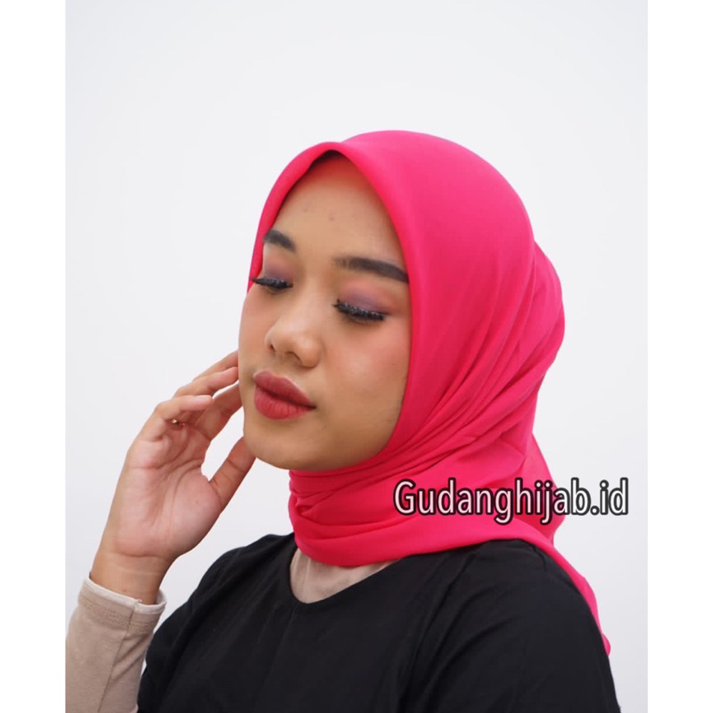Hijab Segiempat Pink Fanta Bella Square Kodian / Bella Square Fhusia Perkodi / Hijab Segiempat Fushi