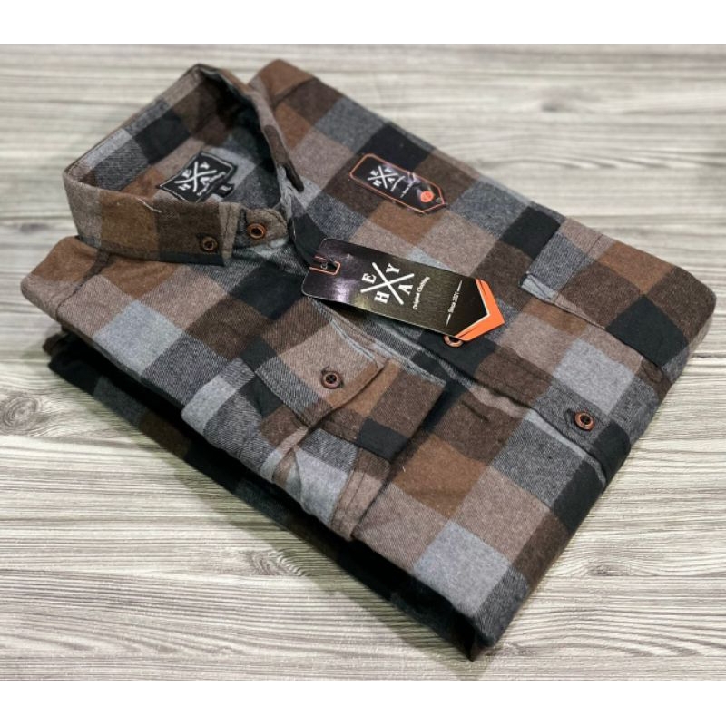 Kemeja Flanel Dewasa Pria Lengan Panjang Mode Kotak Kotak Outfit Casual Terkini