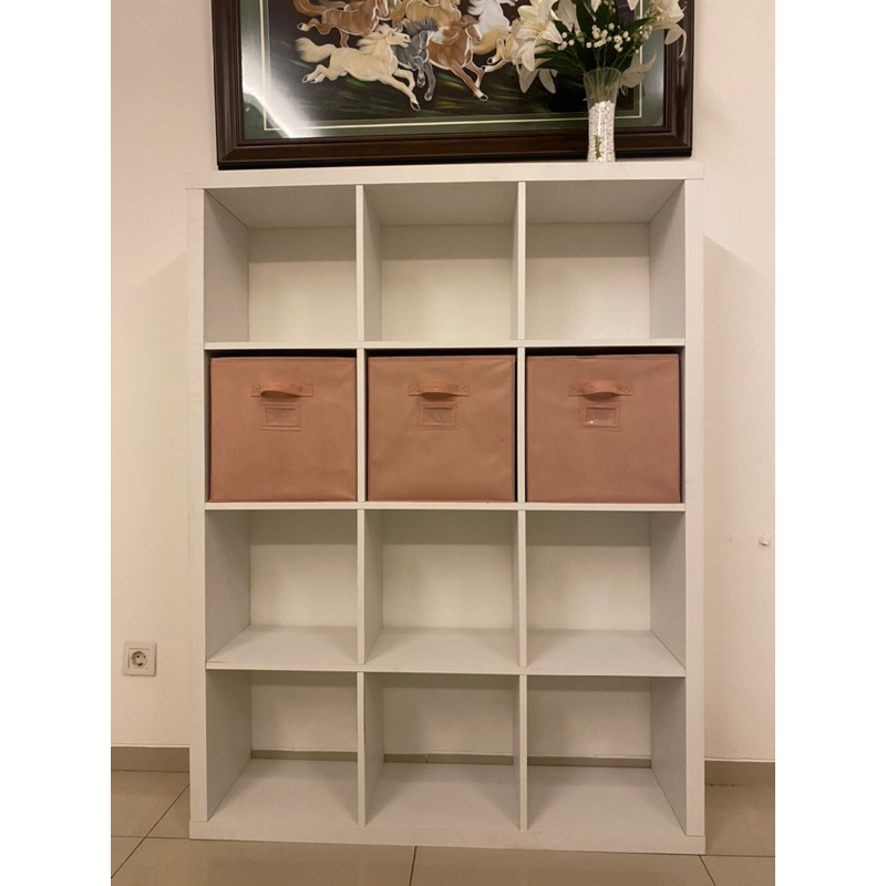 INFORMA KUBOS BOOKCASE 3x4 MURAH (Baru dipakai 2bulan)
