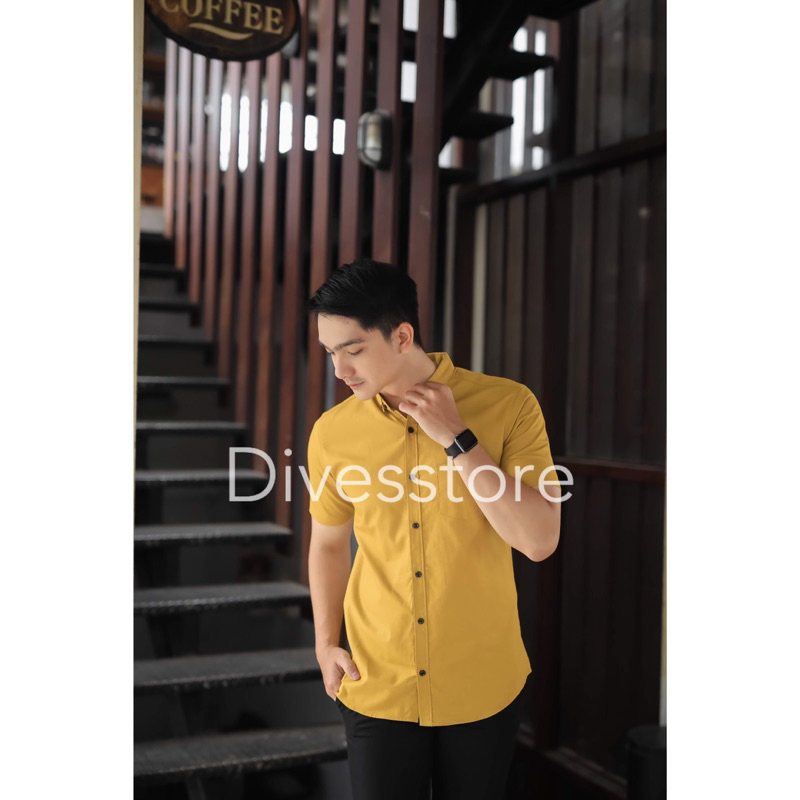 Kemeja pria cowok polos slimfit kasual basic HeM lengan pendek lemon lime