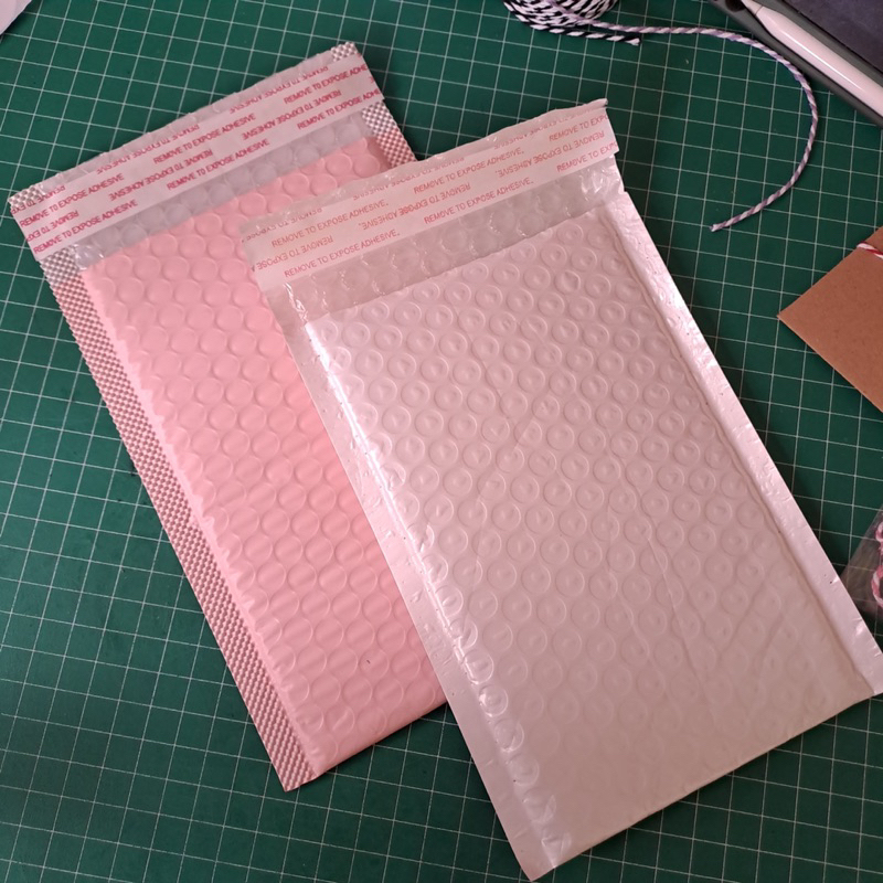 

BUBBLE MAILER WARNA UK 13 x 18 (1 PC)