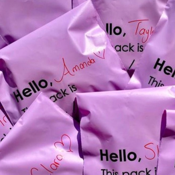 Sablon Custom Plastik Polymailer Amplop Free Design Murah Ukuran 15x25 17x30 20x30 Ungu Premium Glossy Elastis Tebal Tipis Besar Kecil Perekat Lem Kemasan Packing Olshop Brand Asesoris Baju Hijab Jaket Hoodie Celana Jilbab Kresek Pembungkus Paket