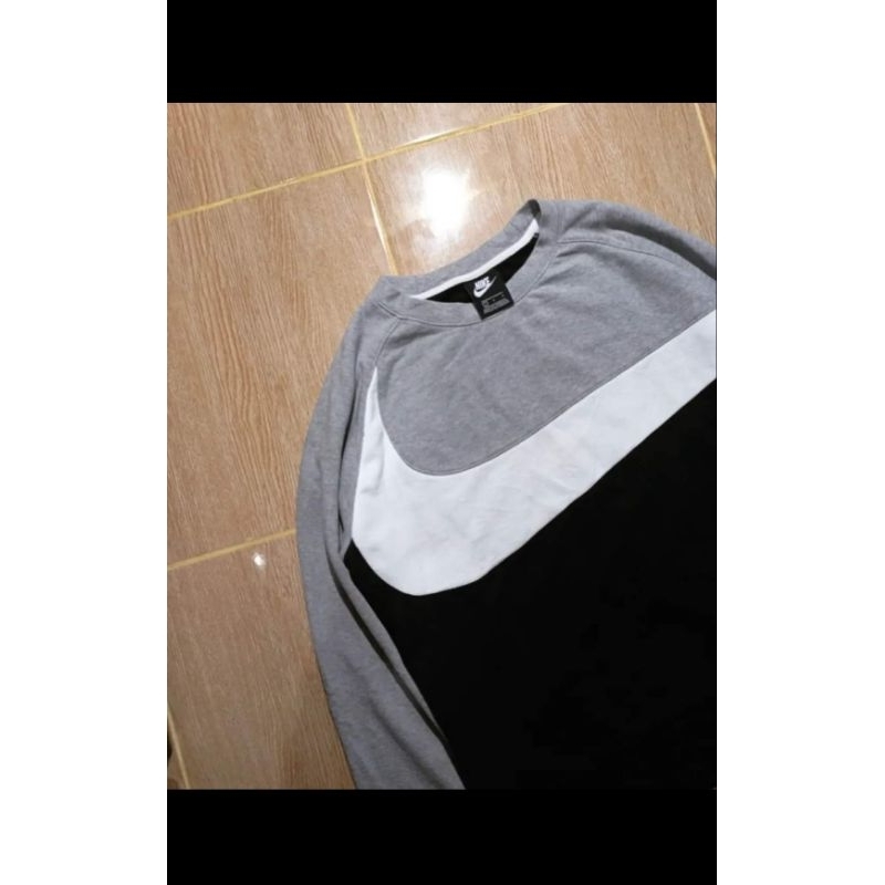 CN NIKE BIG SWOOSH