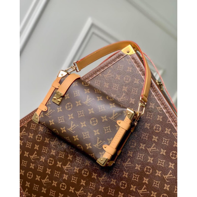 Louis Vuitton Monogram Clouds Trunk Crossbody Bag (SHG-jJje2U