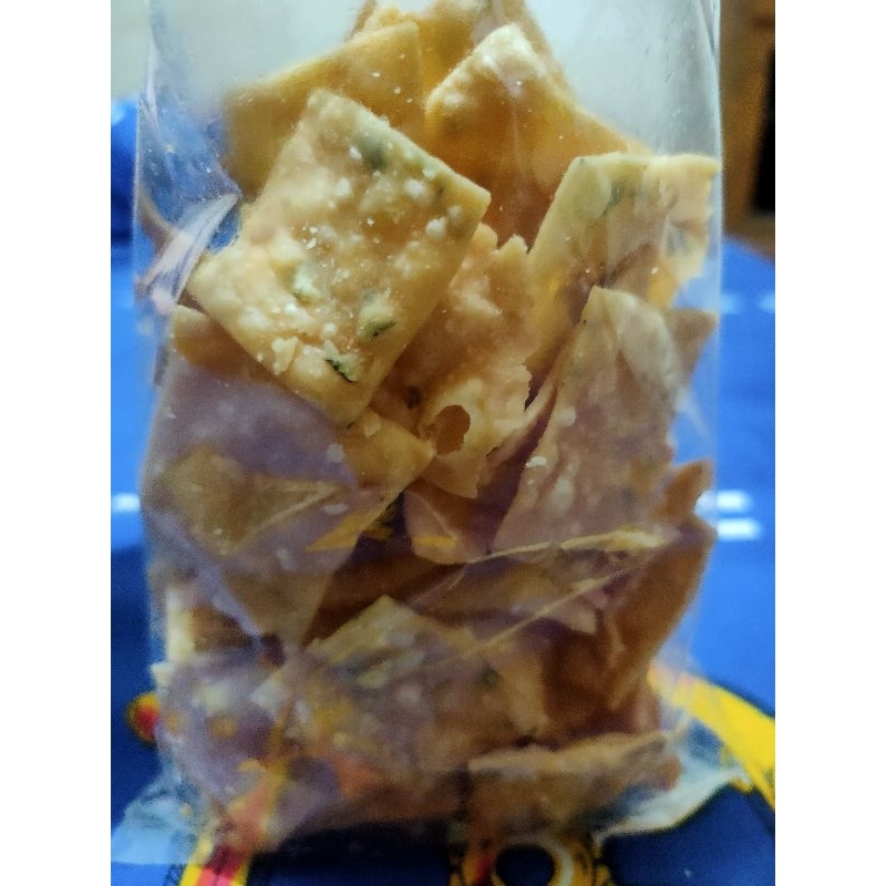 

Kue Bawang keripik bawang renyah 250gr keripik pangsit