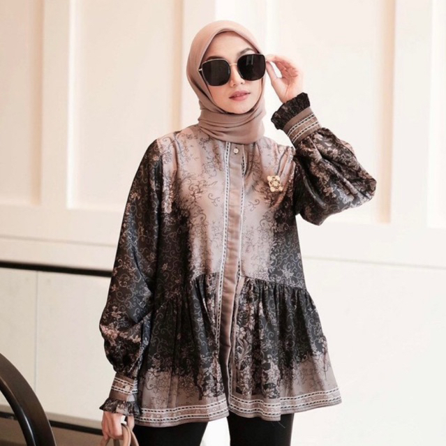 TUDEJUL CHARM BLOUSE MOZART VANILLA HIJAB