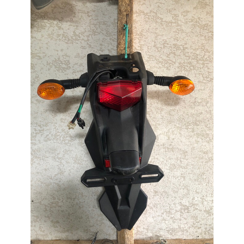 Spakbor belakang + lampu sein Kawasaki KLX Original