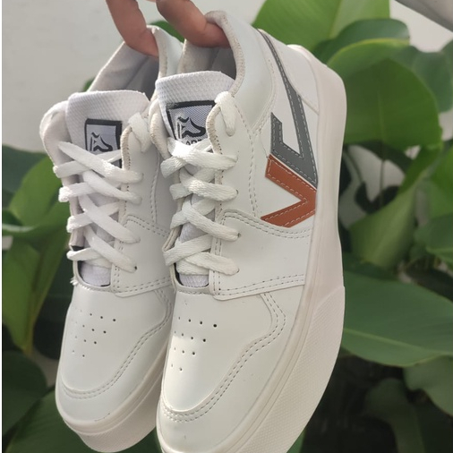 SEPATU FILADEO SEMI BOOT PENDEK 123 PUTIH KEKINIAN