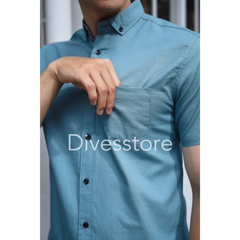 Kemeja pria cowok polos slimfit kasual basic HeM lengan pendek biru mint