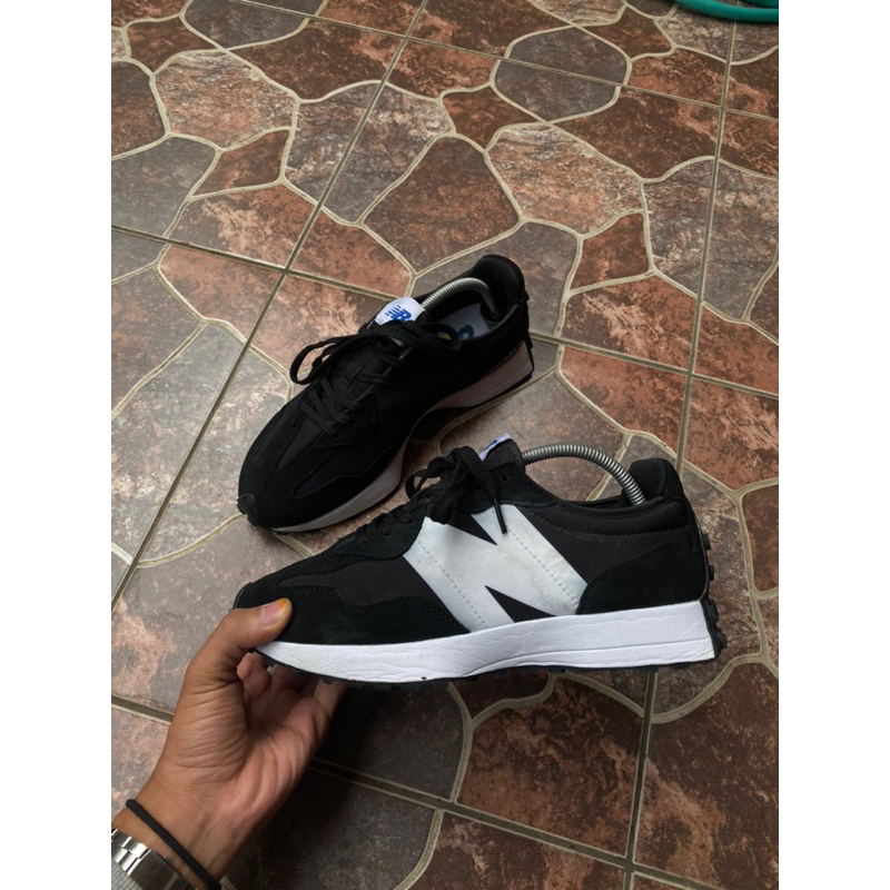 NB 327 Black Second