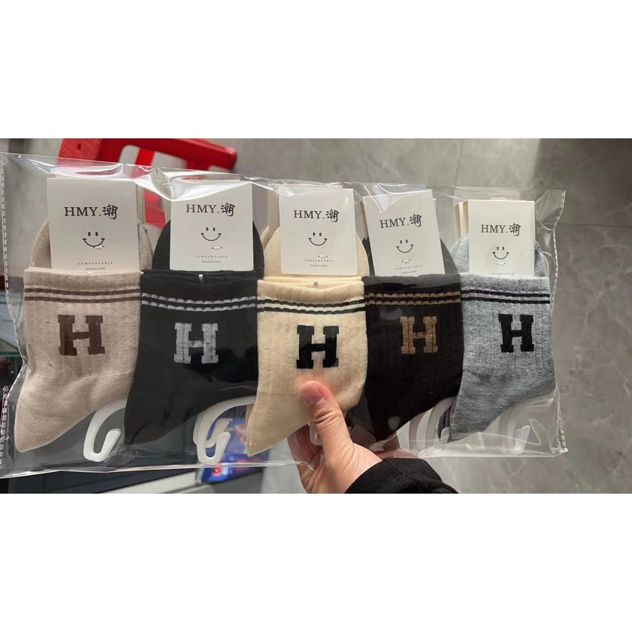 KAOS KAKI Y&amp;B MOTIF KAOS KAKI WANITA BEST BRAND NYAMAN DI PAKAI TEBAL BAHANNYA