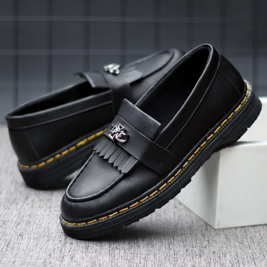 Sepatu Loafers Pria Formal Slip On Hitam Dogmart Pantofel Kerja Kulit PU Penny Loafers Sintetic Premium Enoz Sins Skull