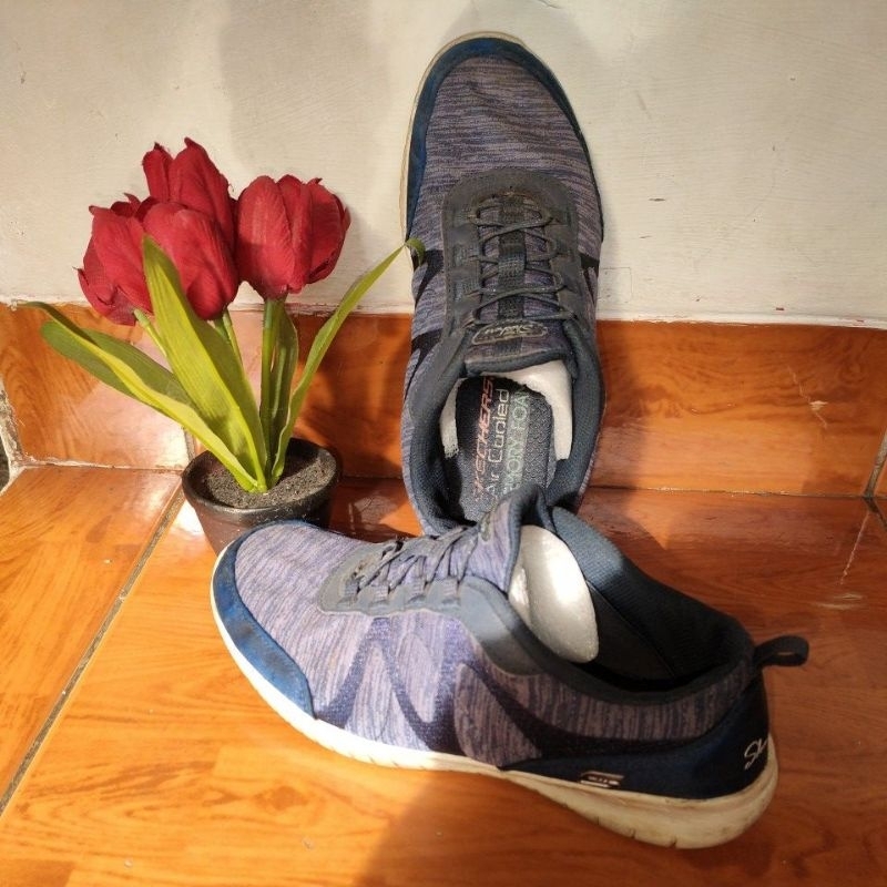 Sepatu Slip On Skechers size 36