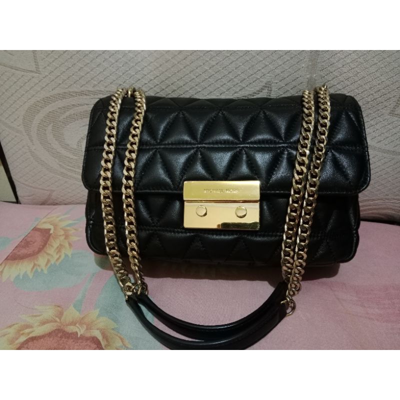 Preloved MK Rantai. Tas Pesta. Tas Multi fungsi. Tas Shoulder. Sling Bag. Tas Kekinian. Tas Second. 