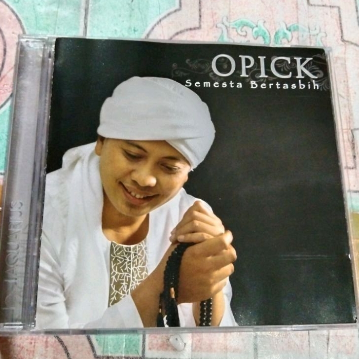 CD MUSIC ORIGINAL OPICK SEMESTA BERTASBIH