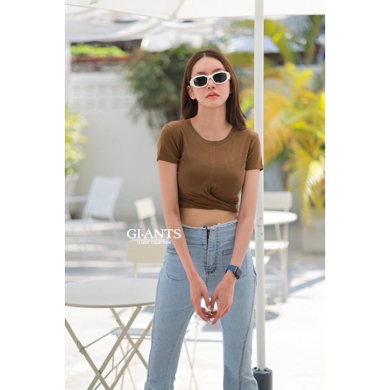 ATASAN GIANTS BASIC MODEL CROP KAOS IMPORT BANGKOK(BJGB422)