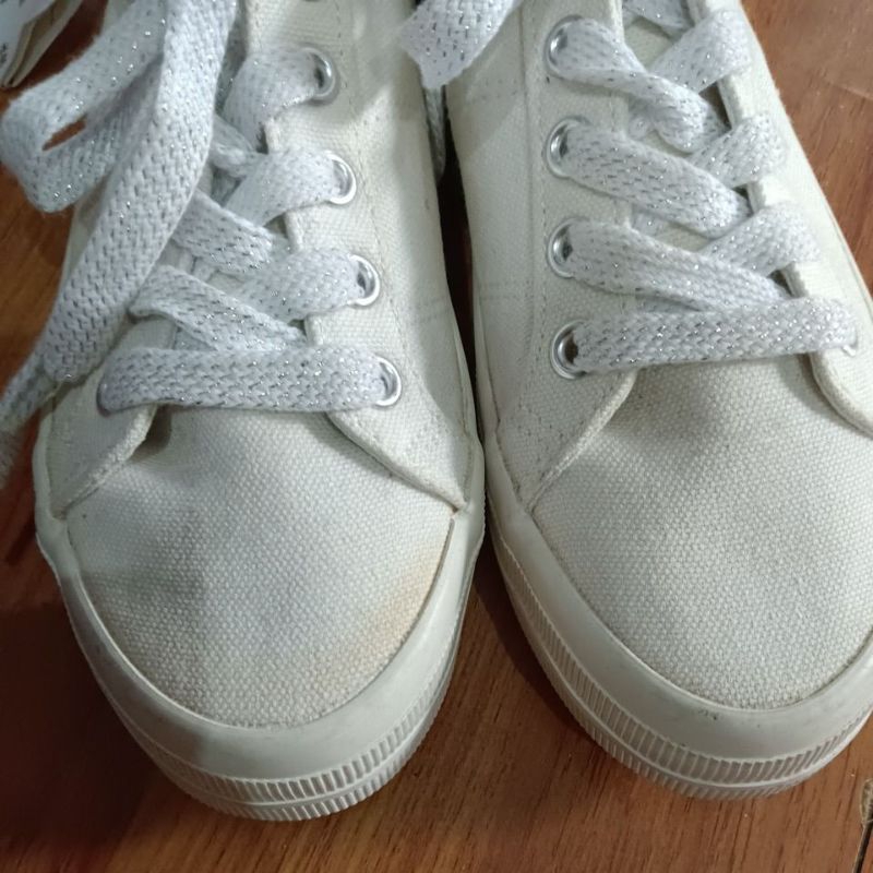 Sepatu H&amp;M white