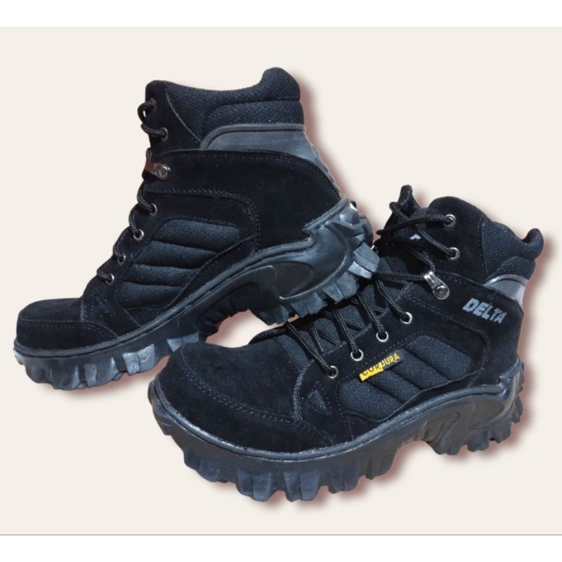 SEPATU SAFETY BOOTS DELTA PENDEK HITAM PRIA TERBARU