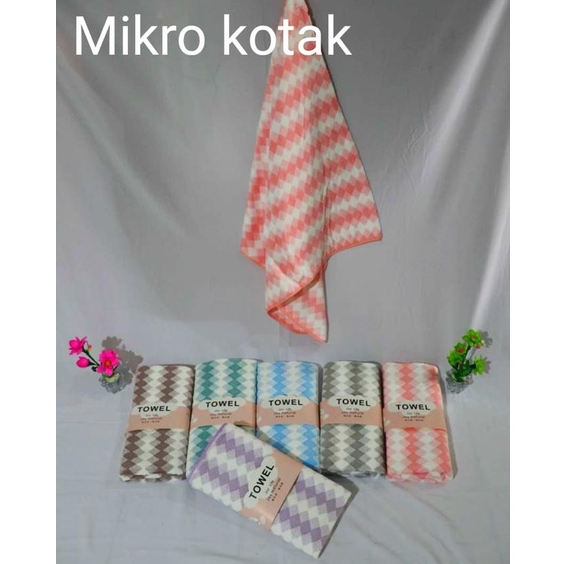 Handuk Mandi Dewasa MIKRO KOTAK Uk. 70x140 cm Bahan Microfiber