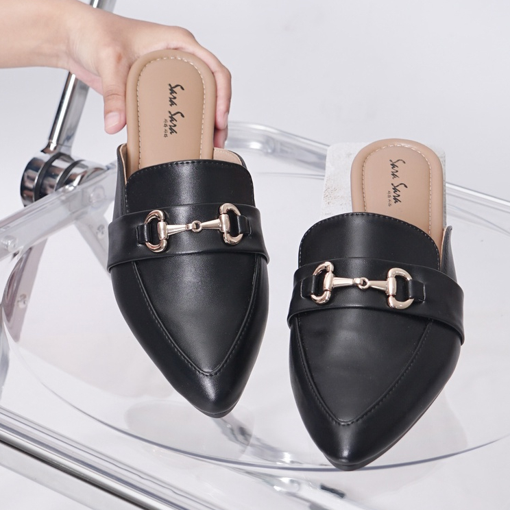 SARASARA YUK - SALSA Sepatu Sandal Wanita Slip On Mules Size 36 - 40 Casual Sendal Slop Teplek Flat Ujung Lancip Tertutup Anti Licin Warna Hitam Black Cream Brown Selop Premium 37 38 39 Perempuan Kekinian Terbaru Shoes ORI Original Mall Official Store