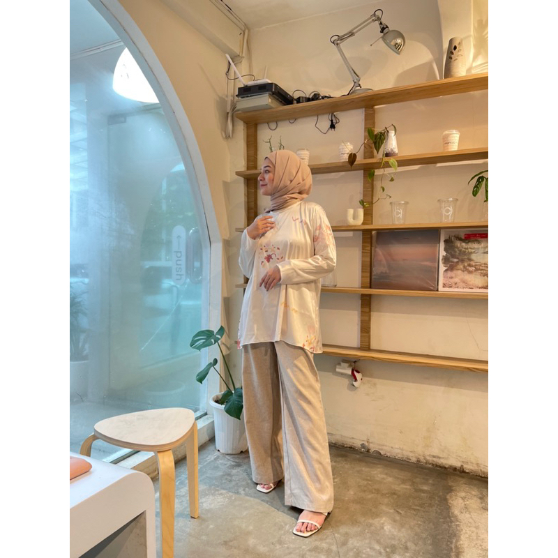 Rainy Season. Tunik Lagosi krem