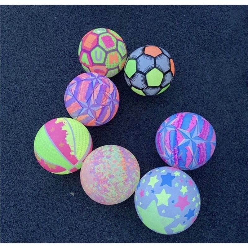 mainan bola karet motif warna warni menyala lampu LED mainan bola anak