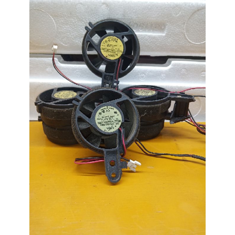 kipas adda dc brushless 24vdc - 0,08a - diamiter : 6cm - tebal : 2,5cm