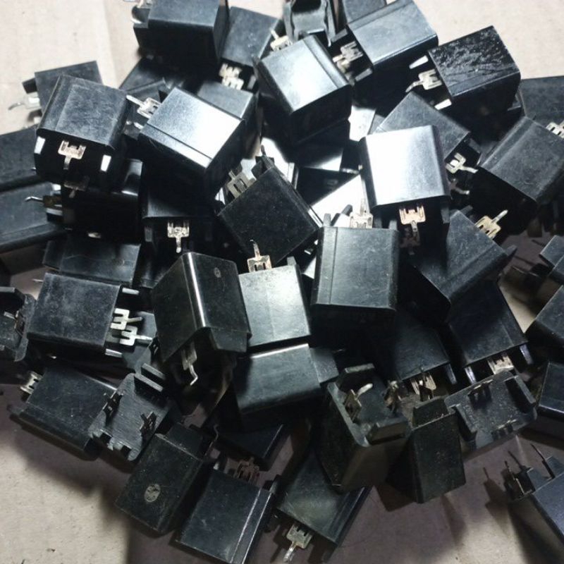 PTC CABUTAN DUA KAKI TV TABUNG