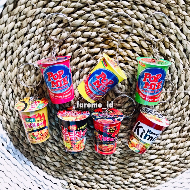 GANTUNGAN KUNCI POPMIE MINUMAN TERBARU VIRAL / GANTUNGAN KUNCI SNACK GANCI MINIATUR SNACK CUP / SOUVENIR