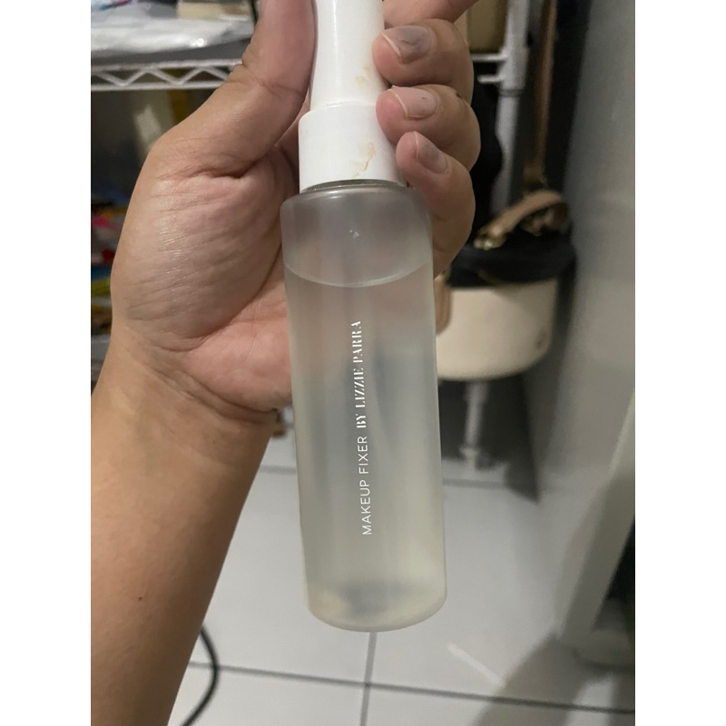 makeup fixer by lizzie parra