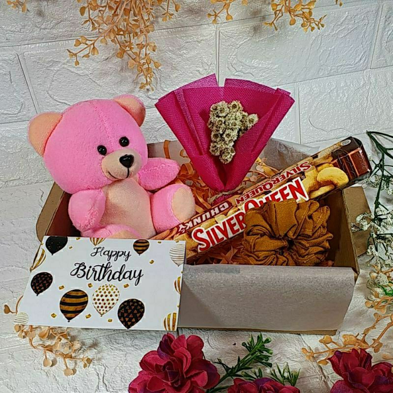 Hampers Valentine Hampers Ultah Cewek Hampers Anniversary Hampers Wisuda Kado Valentine Kado Ultah Wanita Kado Anniversary Kado wisuda Hadiah Ultah Wanita Hadiah Anniversary Hadiah Wisuda Gift Box wanita Hadiah Natal hampers coklat