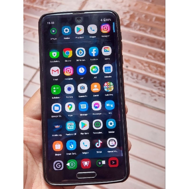 HP GAMING SHARP SHV42 AU