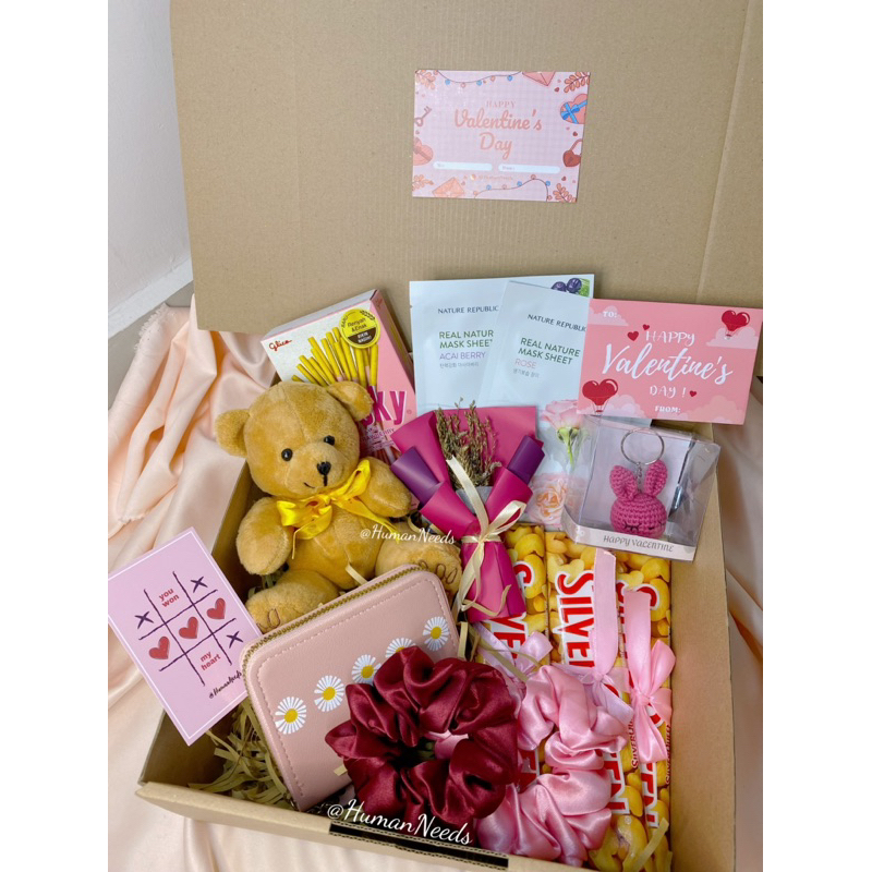 

[READY CEK VARIASI] GIFT BOX VALENTINE kDAY 2025 HAMPERS KADO (FREE UCAPAN) / BUKET 2024 WISUDA /BIRTHDAY / ANNIVERSARY | SELF CARE / HAMPERS / GIFT HAMPERS 2023 HAMPERS GRADUATION SEMPRO / HADIAH ULANG TAHUN KADO BIRTHDAY / BUKET SEMPRO/GRADUATION