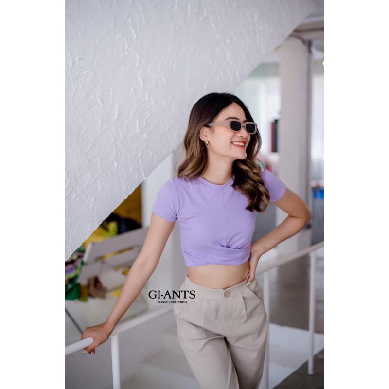 ATASAN GIANTS BASIC MODEL CROP KAOS IMPORT BANGKOK(BJGB422)